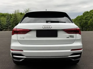Audi Q3 2021 — фото 1 из 16