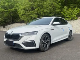 Skoda Octavia 2023 — фото автомобиля из Китая