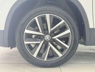 Skoda Kamiq 2023 — фото 22 из 58