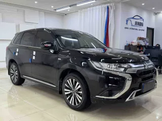 Mitsubishi Outlander 2022 — фото 2 из 6