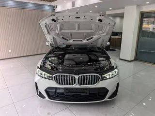BMW 3-Series 2023 — фото 5 из 14