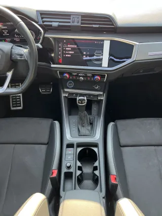 Audi Q3 2023 — фото 11 из 18