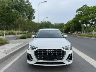 Audi Q3 2021 — фото 2 из 29