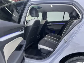 Volkswagen Golf 2023 — фото 16 из 23