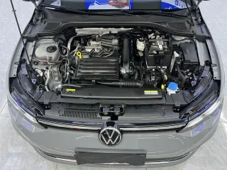 Volkswagen Golf 2023 — фото 48 из 60