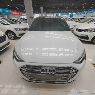 Audi A3 2023 — фото 2 из 5