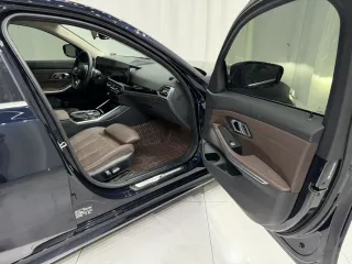 BMW 3-Series 2023 — фото 22 из 25