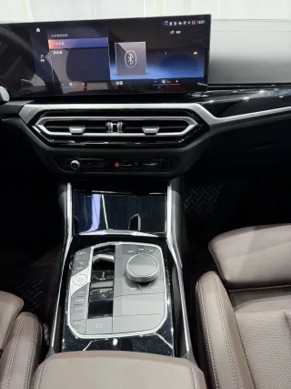 BMW 3-Series 2023 — фото 15 из 25