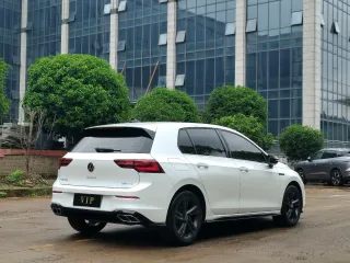 Volkswagen Golf 2023 — фото 8 из 21