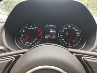 Audi Q2 2021 — фото 20 из 52