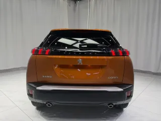 Peugeot 2008 2022 — фото 5 из 54