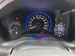 Honda Vezel 2022 — фото 4 из 24