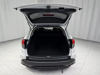 Honda Vezel 2022 — фото 17 из 24