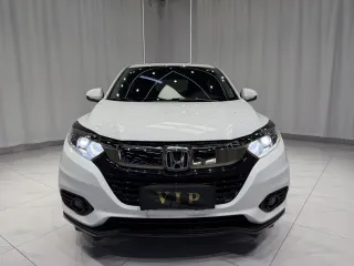 Honda Vezel 2022 — фото 10 из 24