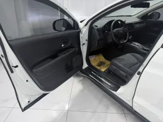Honda Vezel 2022 — фото 2 из 24