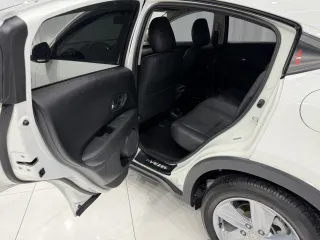 Honda Vezel 2022 — фото 15 из 24