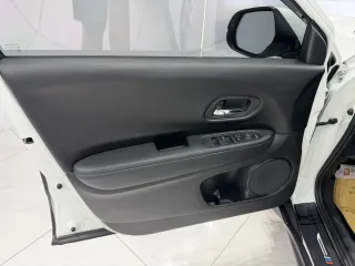 Honda Vezel 2022 — фото 1 из 24