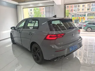 Volkswagen Golf 2023 — фото 9 из 26