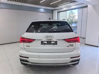 Audi Q3 2022 — фото 21 из 24