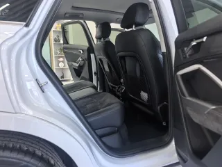 Audi Q3 2022 — фото 13 из 24