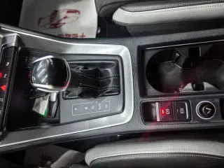 Audi Q3 2022 — фото 16 из 24