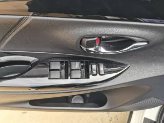 Toyota Yaris L 2022 — фото 23 из 42
