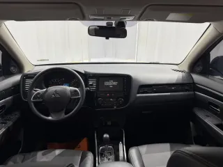 Mitsubishi Outlander 2021 — фото 15 из 22
