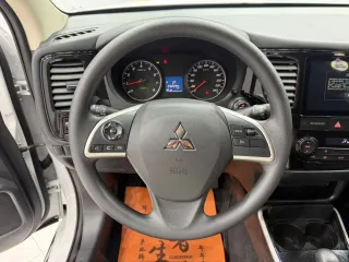Mitsubishi Outlander 2021 — фото 13 из 22