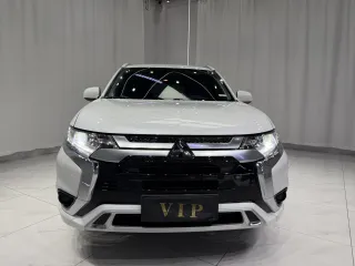 Mitsubishi Outlander 2021 — фото 3 из 22