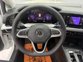 Volkswagen Golf 2022 — фото 14 из 25