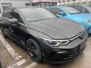 Volkswagen Golf 2023 — фото 2 из 6