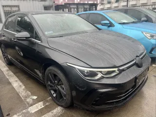 Volkswagen Golf 2023 — фото 19 из 30