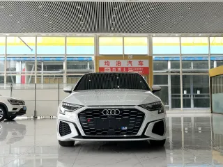 Audi A3 2022 — фото 2 из 14