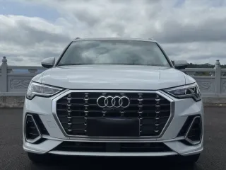 Audi Q3 2021 — фото 1 из 27