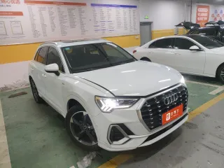 Audi Q3 2022 — фото 2 из 6