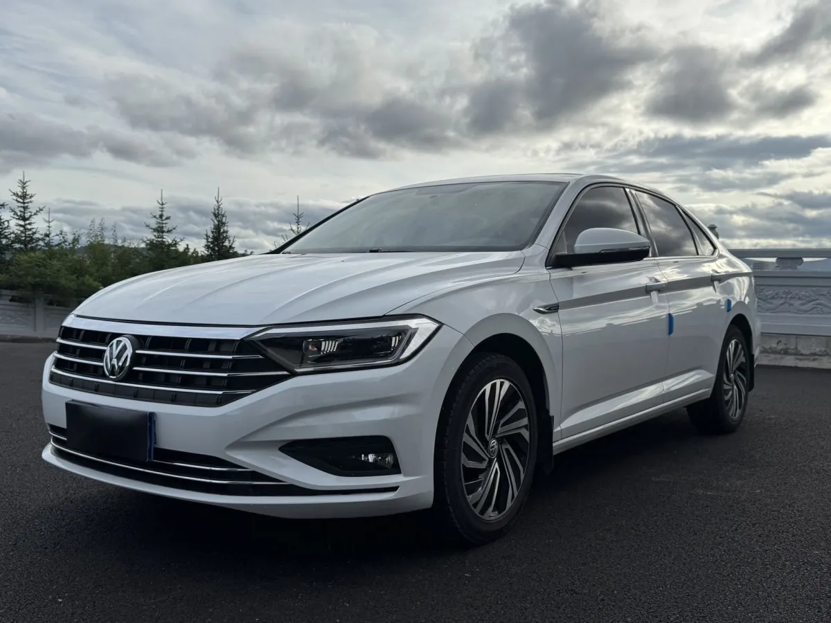 Volkswagen Sagitar
