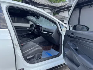 Volkswagen Golf 2022 — фото 10 из 27