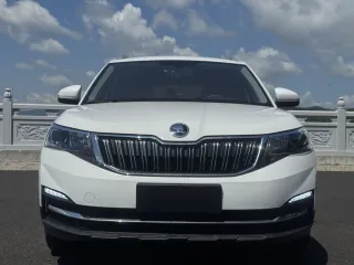 Skoda Kamiq 2022 — фото 25 из 35