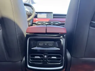 Jetour X70 Plus 2023 — фото 18 из 58