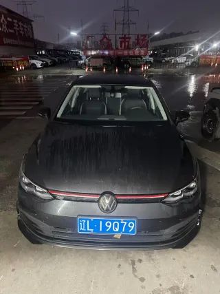 Volkswagen Golf 2022 — фото 2 из 7
