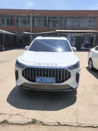 Jetour X70 Plus 2023 — фото 1 из 25