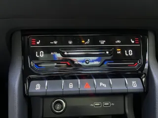 Skoda Karoq 2022 — фото 17 из 29