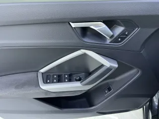 Audi Q3 2023 — фото 3 из 11