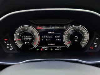 Audi Q3 2023 — фото 8 из 30