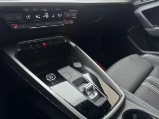 Audi A3 2022 — фото 12 из 26