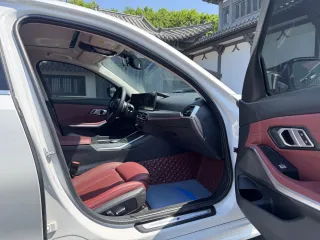 BMW 3-Series 2023 — фото 10 из 27