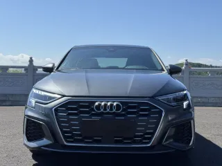 Audi A3 2022 — фото 2 из 28