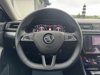 Skoda Superb 2022 — фото 12 из 34