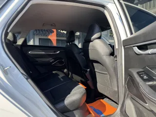 Geely Emgrand 2023 — фото 9 из 56