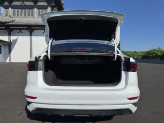 Geely Emgrand 2023 — фото 40 из 56
